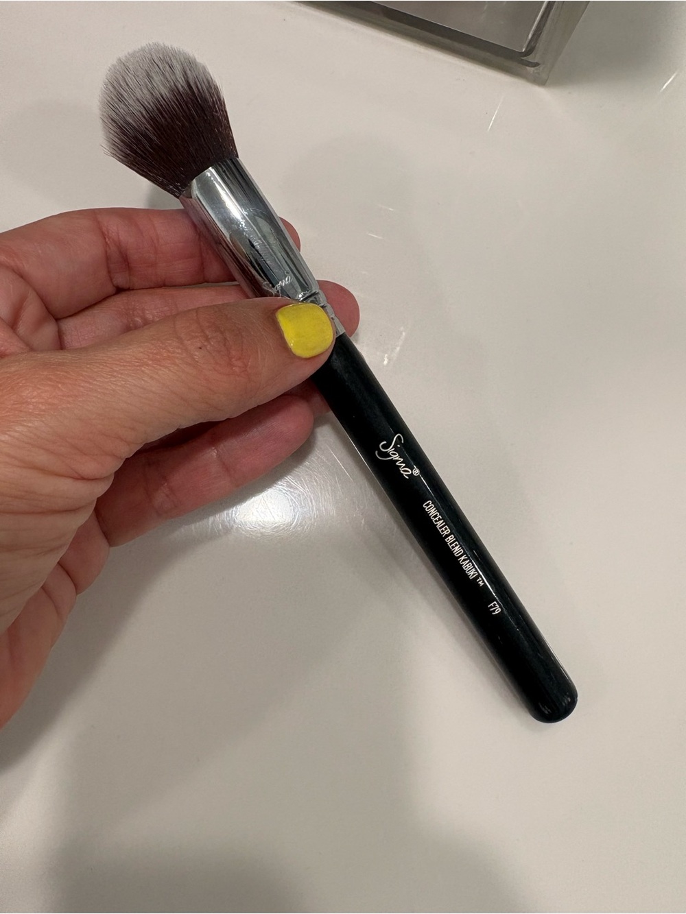Sigma Beauty F79 Tapered Blending Brush - Black